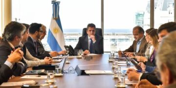 Las medidas que prepara Massa tras su llegada de China: canje de deuda, Ganancias e industria automotriz