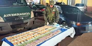 Incautan  marihuana, cocaína y dinero en efectivo en un control vial