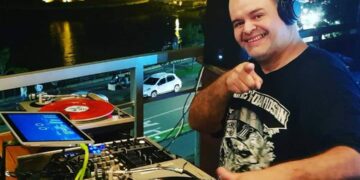 DJ Vaca presenta la segunda edición de “La Noche del Plástico Negro”