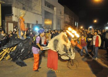 La Murga de la Estación reedita la fiesta de San Juan