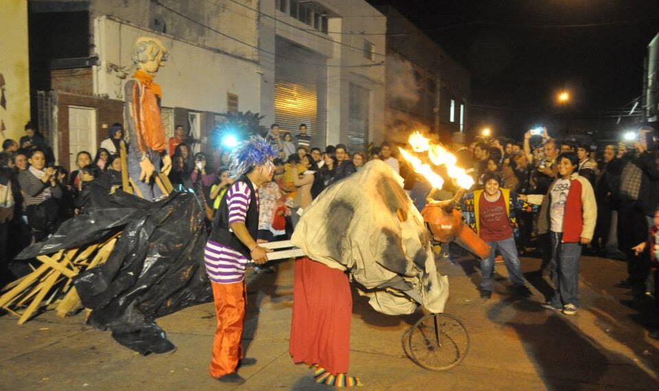 La Murga de la Estación reedita la fiesta de San Juan