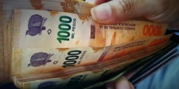 Este jueves abonan compensación salarial y FONID a docentes misioneros
