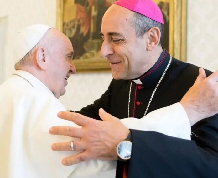El papa Francisco nombró a un arzobispo argentino al frente del ministerio más importante del Vaticano