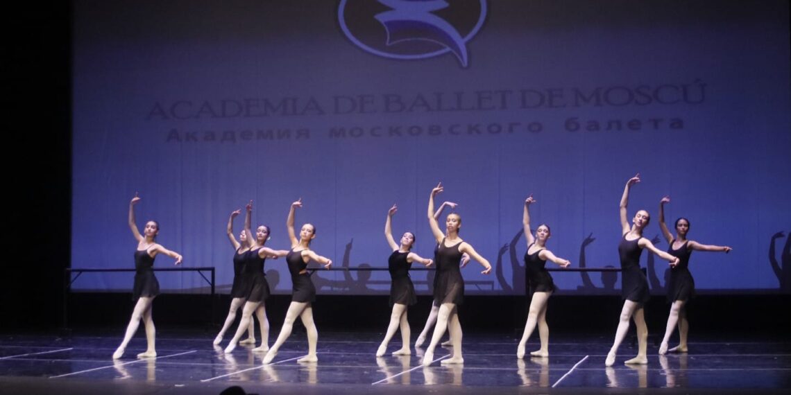 La Academia de Ballet de Moscú presentó su muestra de invierno