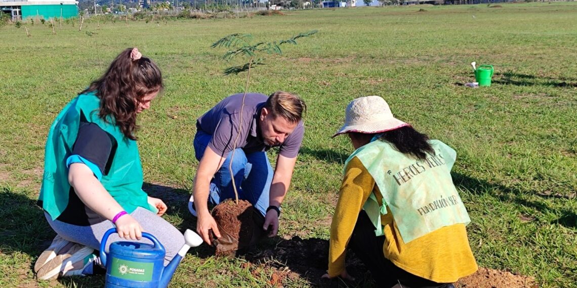 Ampliando el pulmón verde: en el Jardín Botánico se plantaron 50 nuevos árboles
