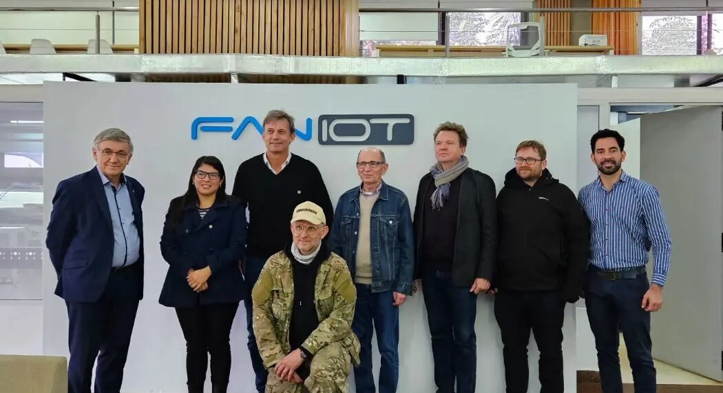 Académicos de Polonia se interesaron en las áreas operativas de FanIOT