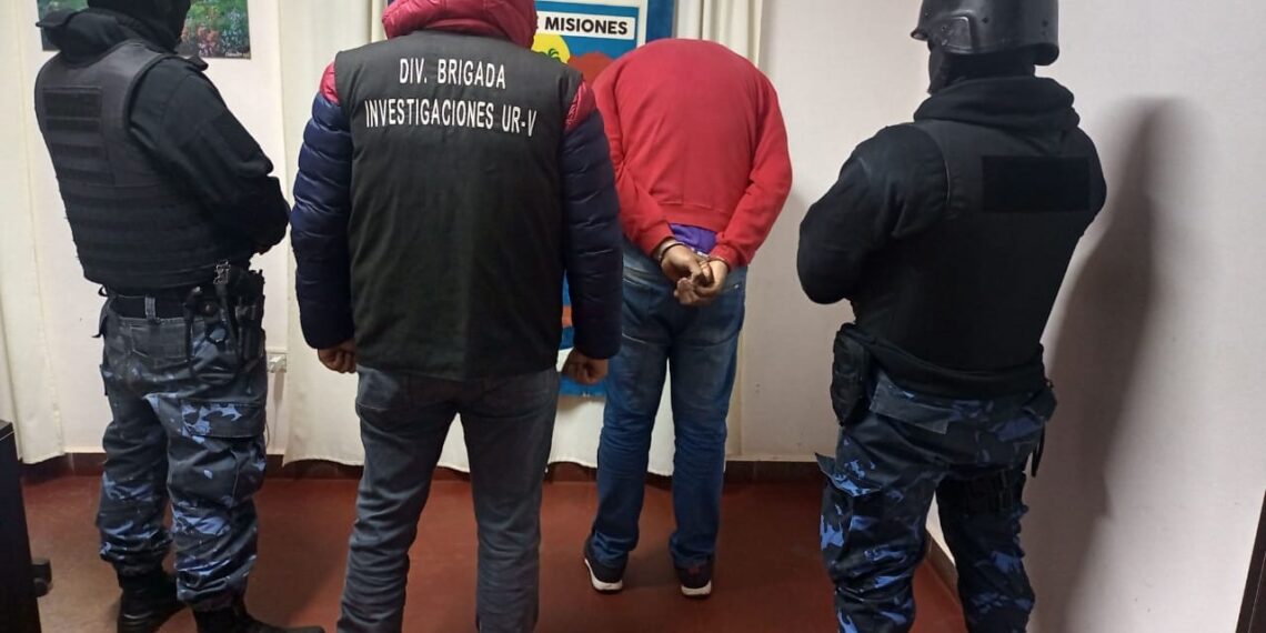 En operativos coordinados capturaron a dos presuntos miembros de una banda dedicada al robo de camionetas