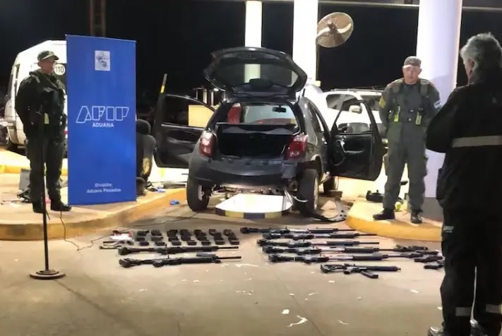 Incautaron un arsenal de guerra de origen turco en el puente Posadas-Encarnación