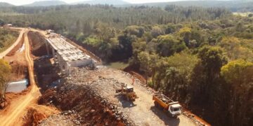 Arroyo Pindaytí: Por seguridad, se restringió el paso sobre el puente provisorio de la RP2