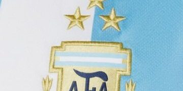 El Himno interpretado por Abel Pintos será declarado de interés nacional y la AFA lo usará para los partidos