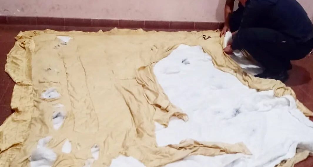 Sorprendieron a un hombre que intentó pasar droga para un familiar detenido
