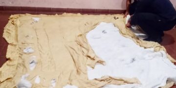 Sorprendieron a un hombre que intentó pasar droga para un familiar detenido