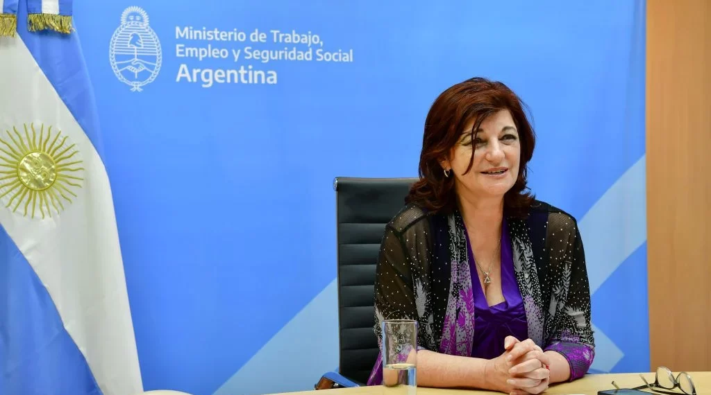 El Gobierno dice que hay un lockout y anticipó que multará a las empresas de colectivos