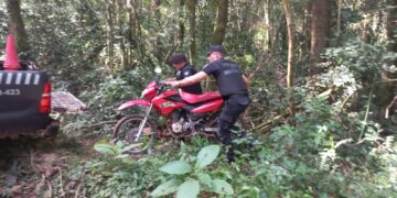 En una rápida intervención capturaron a delincuentes que robaron una moto con una llave falsa