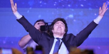 Sorprendente elección de Javier Milei: ganó las PASO con más del 30% de los votos; lo siguieron JxC y Unión por la Patria
