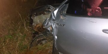 Dos fallecidos en un choque entre una moto y una camioneta sobre la ruta 14