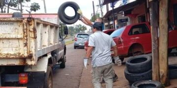 Contra el dengue y el chikungunya, continúan los operativos de control focal y descacharrización