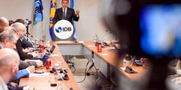 Argentina consiguió financiamiento del BM y el BID por más de US$ 1300 millones