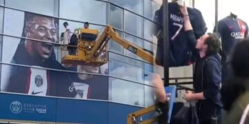 El PSG sacó a Mbappé de las gigantografías del estadio y no vende más su camiseta