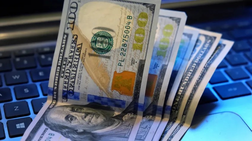 El dólar blue llegó a $700 tras el resultado de las PASO