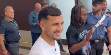 Locura en Roma por la llegada de Leandro Paredes