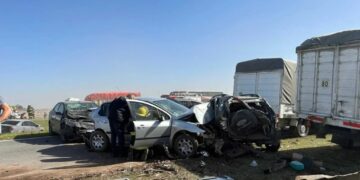 Córdoba: dos muertos y un choque en cadena de 30 autos por tormentas de viento