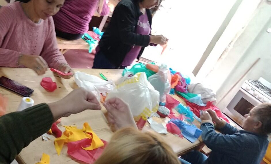 Manos Productivas: Capacitan a emprendedores en talleres de oficio