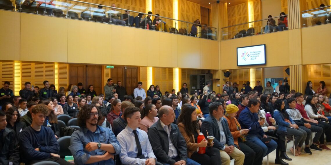 Con trabajo en comisiones, comenzó en la Legislatura el Parlamento Estudiantil Misionero 2023