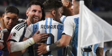 Con un golazo de Messi, Argentina le ganó a Ecuador en el debut por Eliminatorias