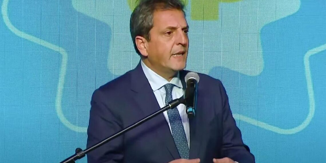 Massa anunció que eliminará aportes a Pymes que tomen trabajadores por dos años