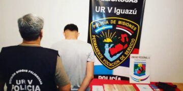Infraganti: vendía droga en la calle y fue capturado por la Policía