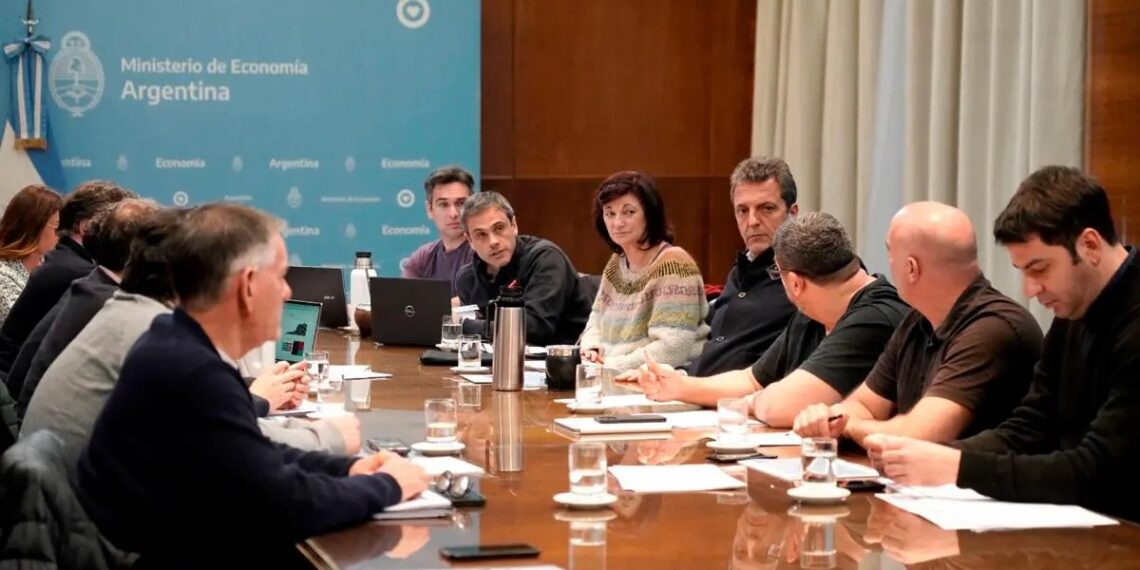 La gran mayoría de los trabajadores dejarían de pagar ganancias