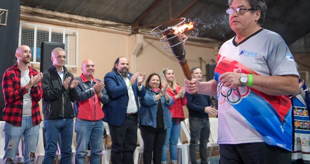 Arce acompañó la apertura de las Olimpiadas de Veterinarios en Oberá