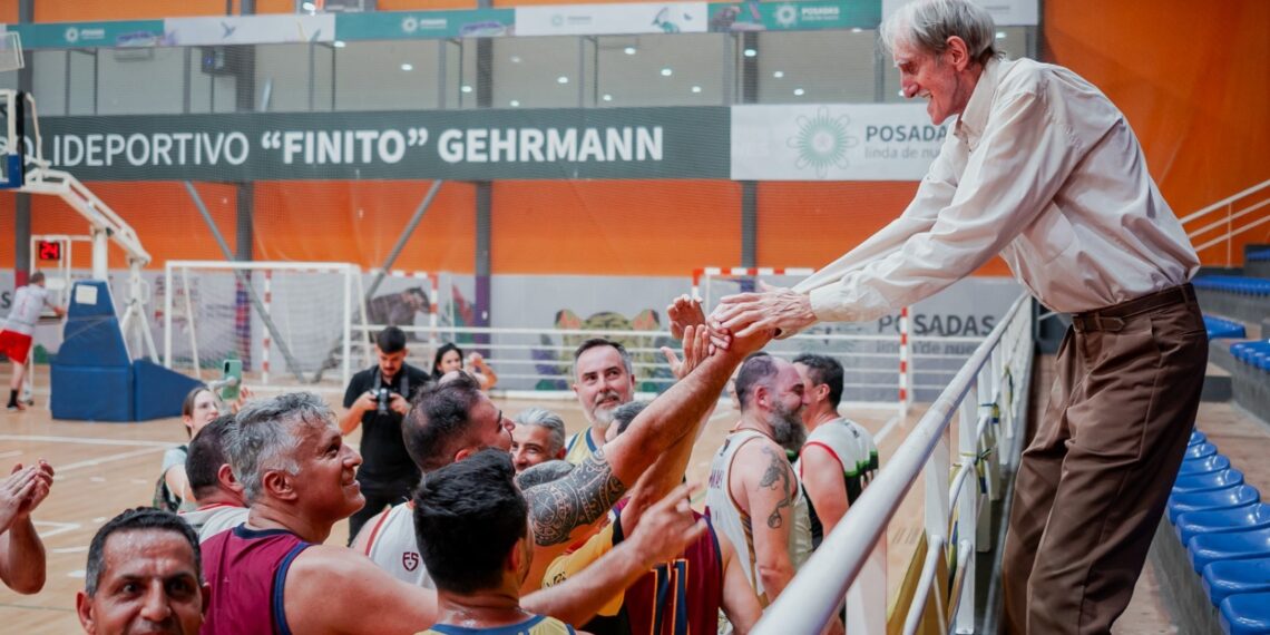 Legado inquebrantable: Emotivo Homenaje a Ernesto “Finito” Gerhmann