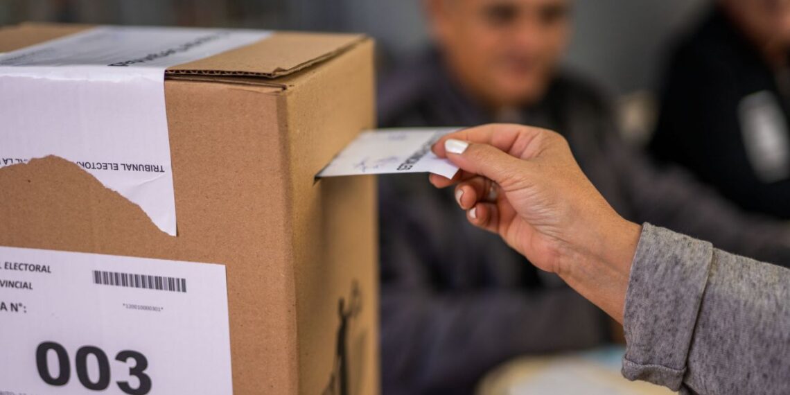Más de 35 millones de argentinos están habilitados para votar este domingo