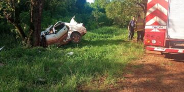Fallecieron dos hombres tras un despiste vehicular en Santo Pipó