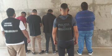 Persecución y allanamiento: capturaron a cinco presuntos estafadores que operaban con la modalidad del cuento del tío