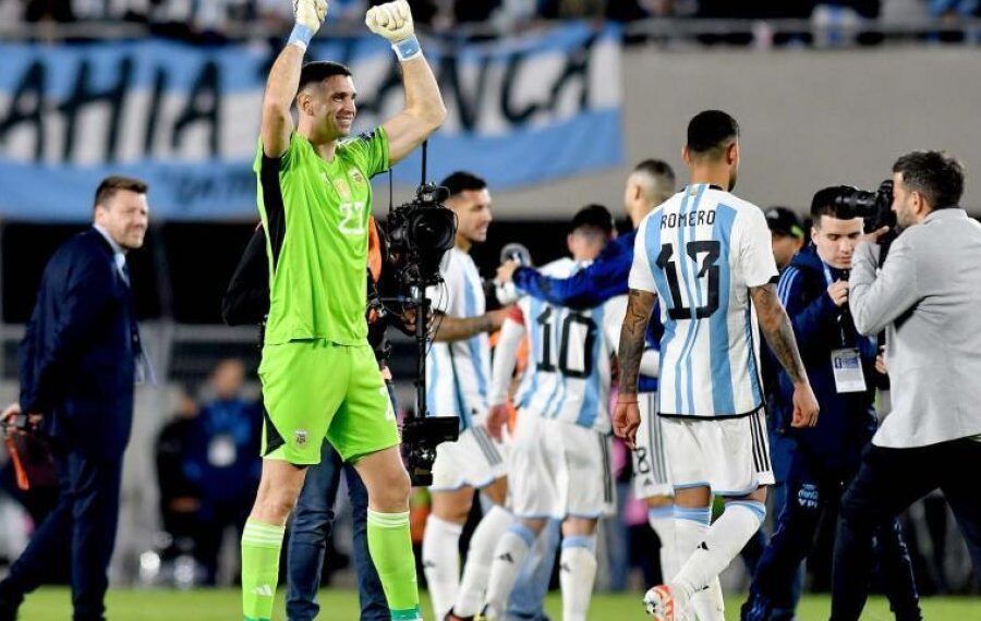 Argentina buscará ante Perú extender su perfecto desempeño en las Eliminatorias