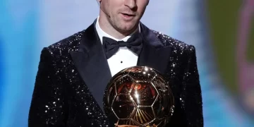 Dos leyendas del fútbol afirmaron que Lionel Messi merece el Balón de Oro