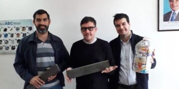Firman convenio para que los residuos plásticos urbanos sean utilizados para la fabricación de madera plástica