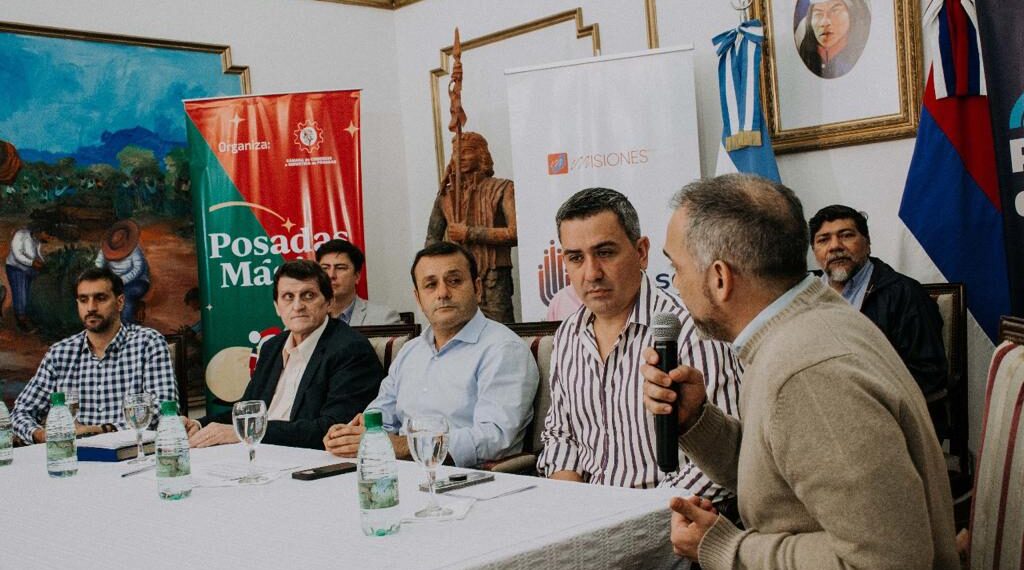 El Gobernador acompañó la presentación de “Posadas Mágica”