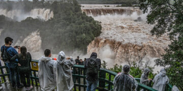 Habilitaron un nuevo tramo de las pasarelas de las Cataratas, luego de la crecida