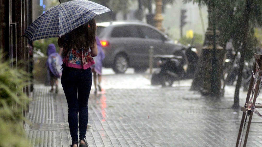 Cayeron casi 100 milímetros de lluvia y extienden advertencia Amarilla