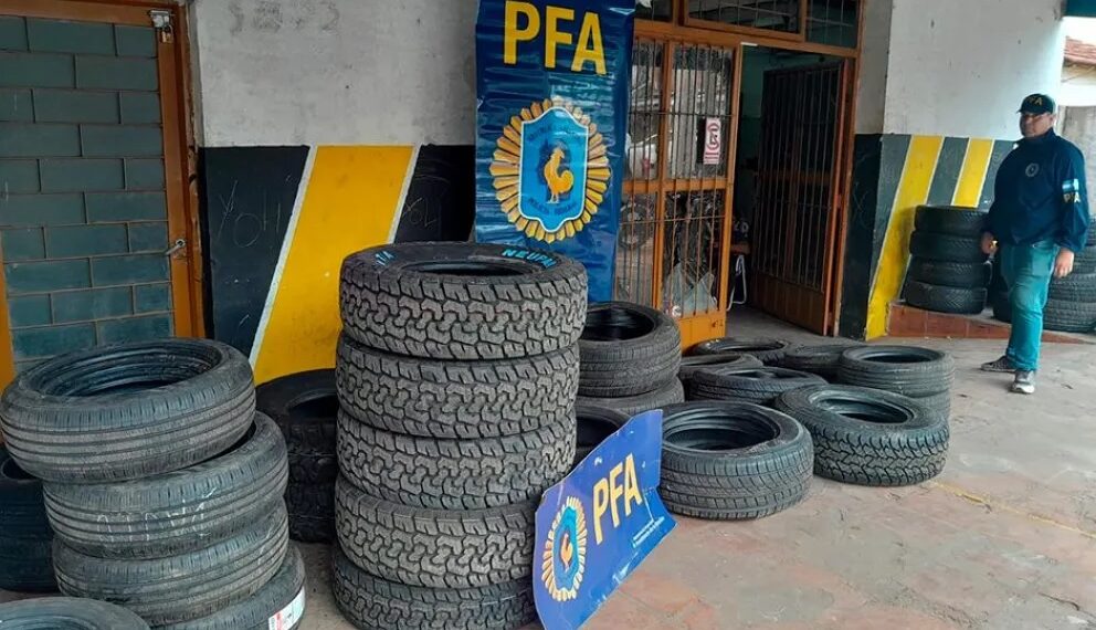 Allanaron sucursal del correo argentino por contrabando de neumáticos