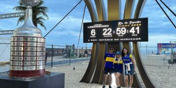 Los hinchas de Boca llegan a Río de Janeiro a la espera de la final de la Copa Libertadores