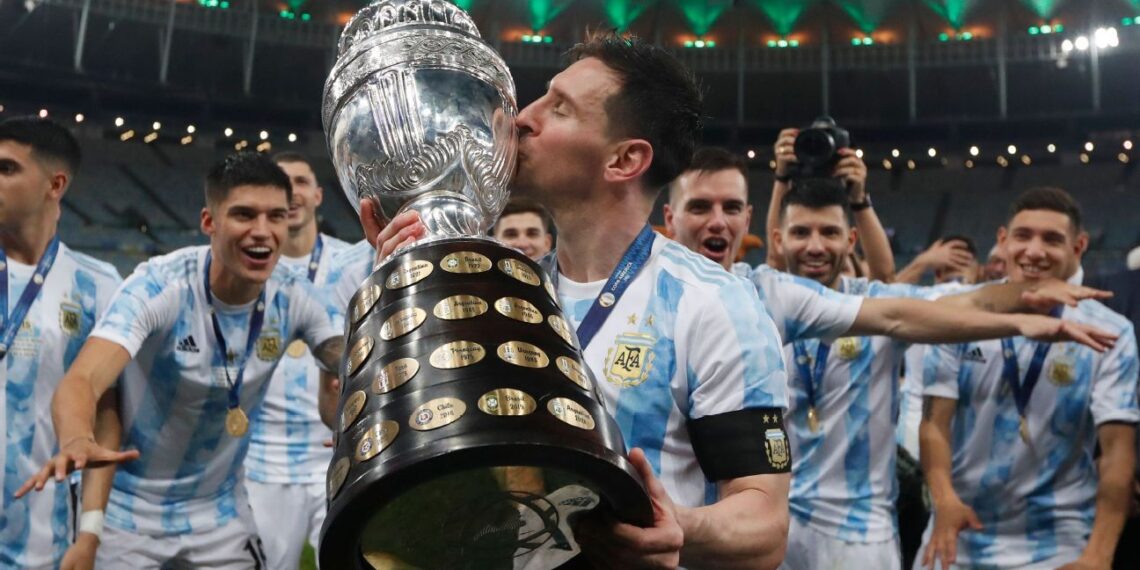 Scaloni viajará para estar en el sorteo de Copa América: el gesto que anticipa que seguirá como DT