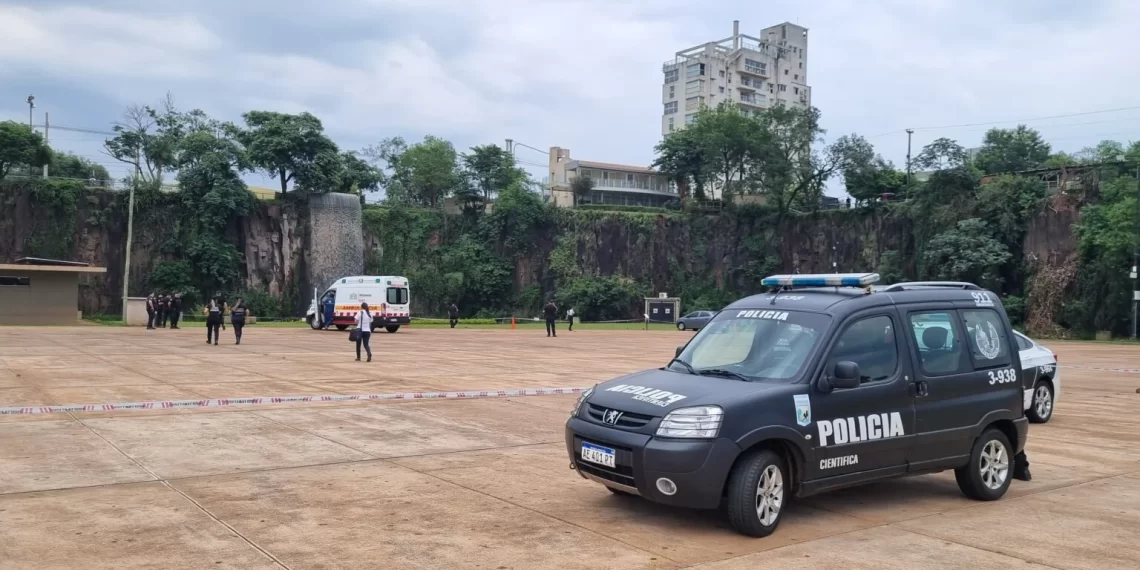 Investigan la muerte de un joven en el Parque de la Cascada de Posadas