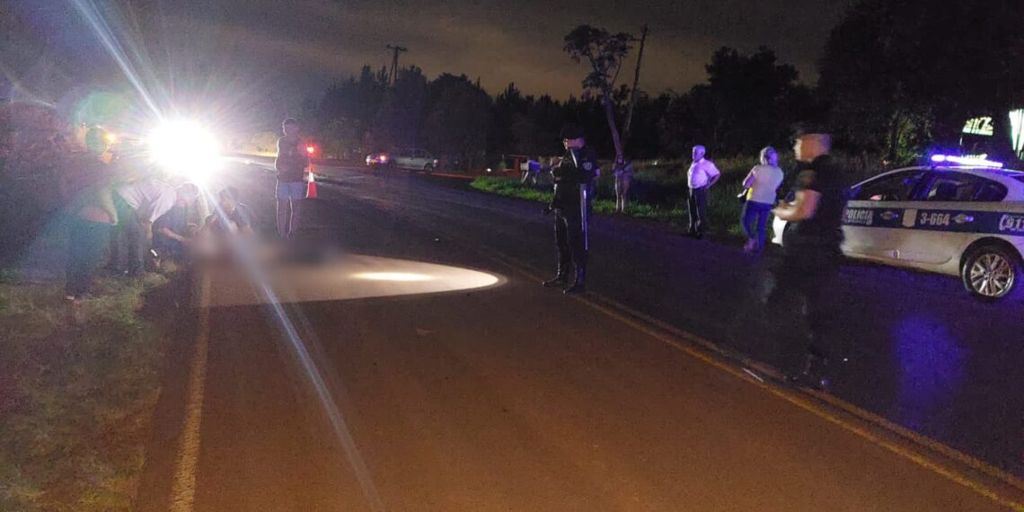 Un peatón falleció tras ser embestido por un automóvil