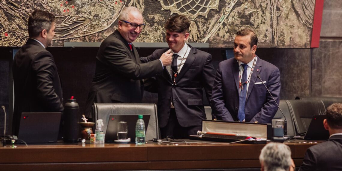 Passalacqua y Spinelli asumieron como gobernador y vice de Misiones
