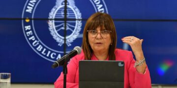 Bullrich presentó un protocolo antipiquetes que incluye a todas las fuerzas federales